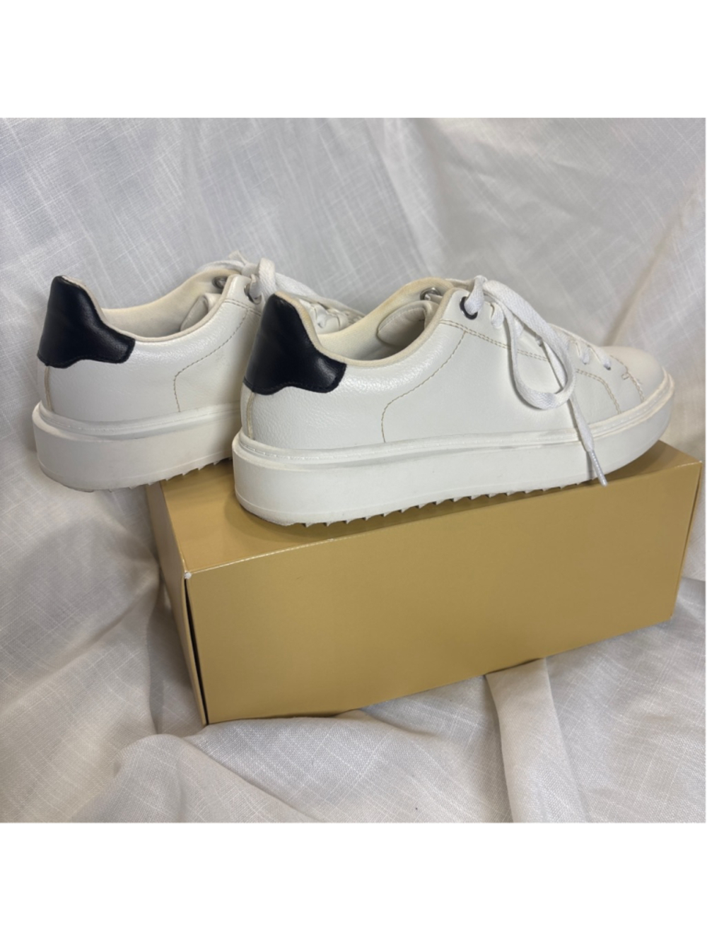 Steve Madden Charlie Platform Casual White leather Outsole Sneakers Size 6.5 - Picture 7 of 10